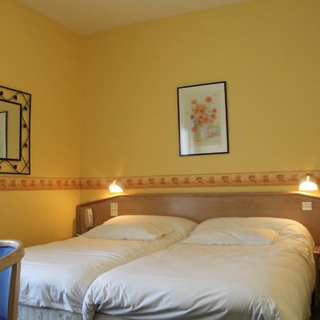 Hotel Des Bains Lancieux Ruang foto