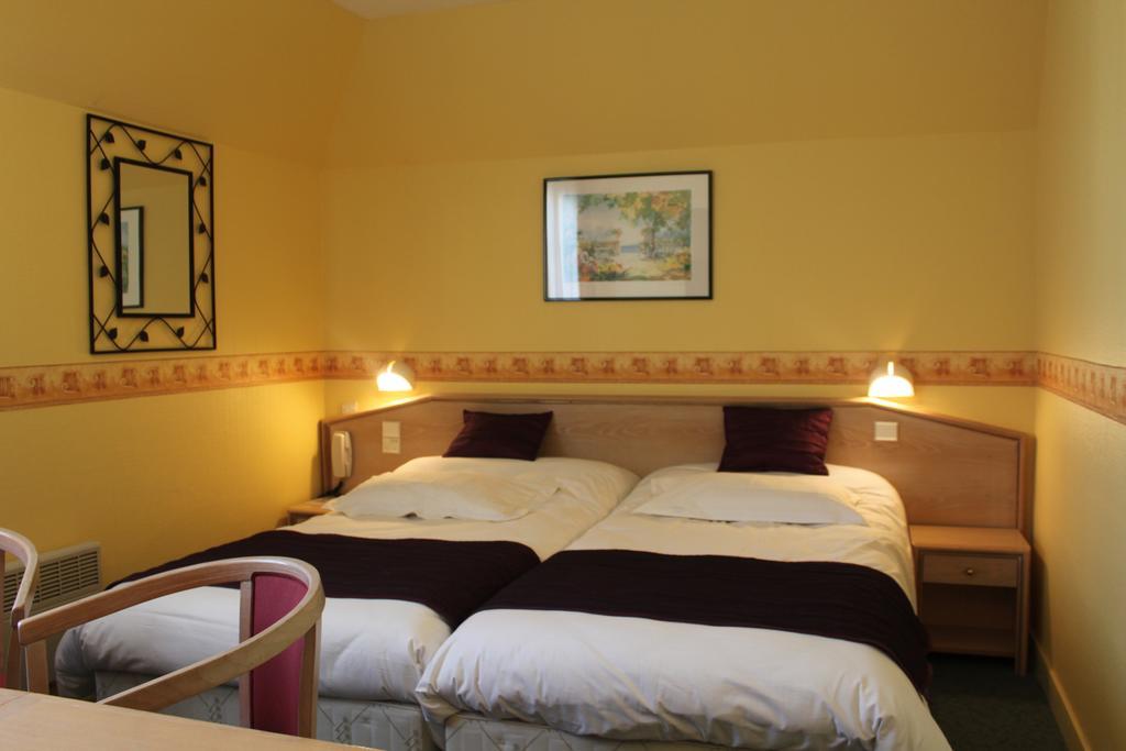 Hotel Des Bains Lancieux Ruang foto