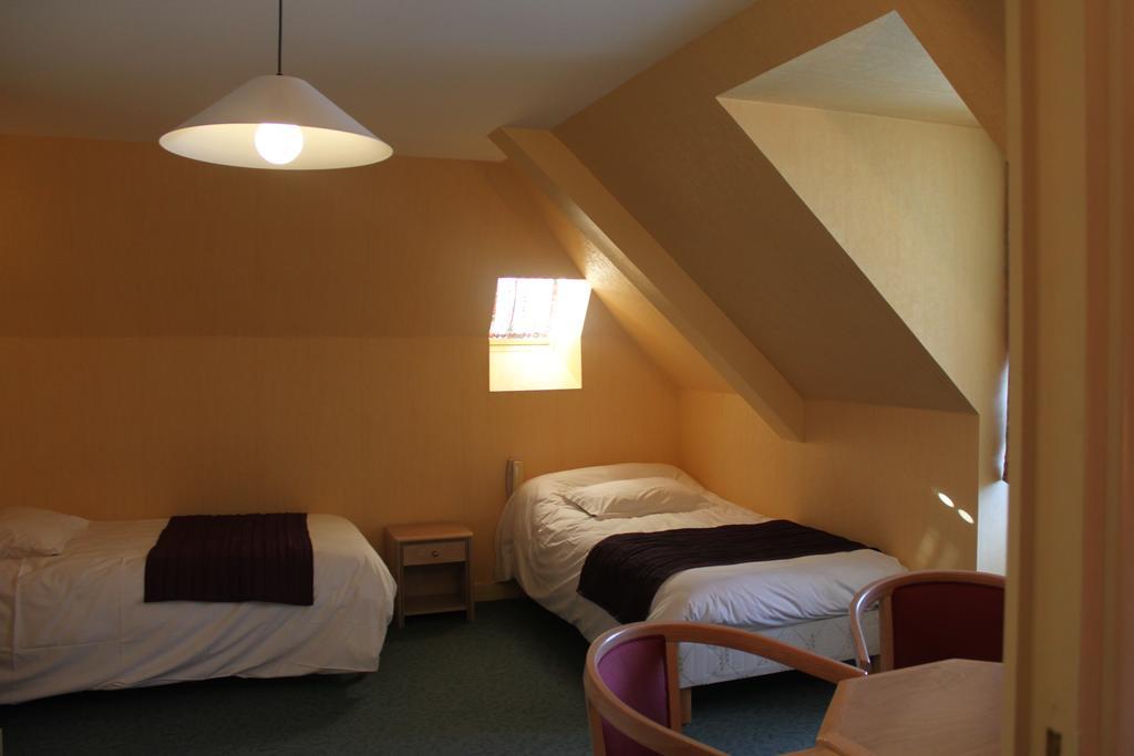 Hotel Des Bains Lancieux Ruang foto
