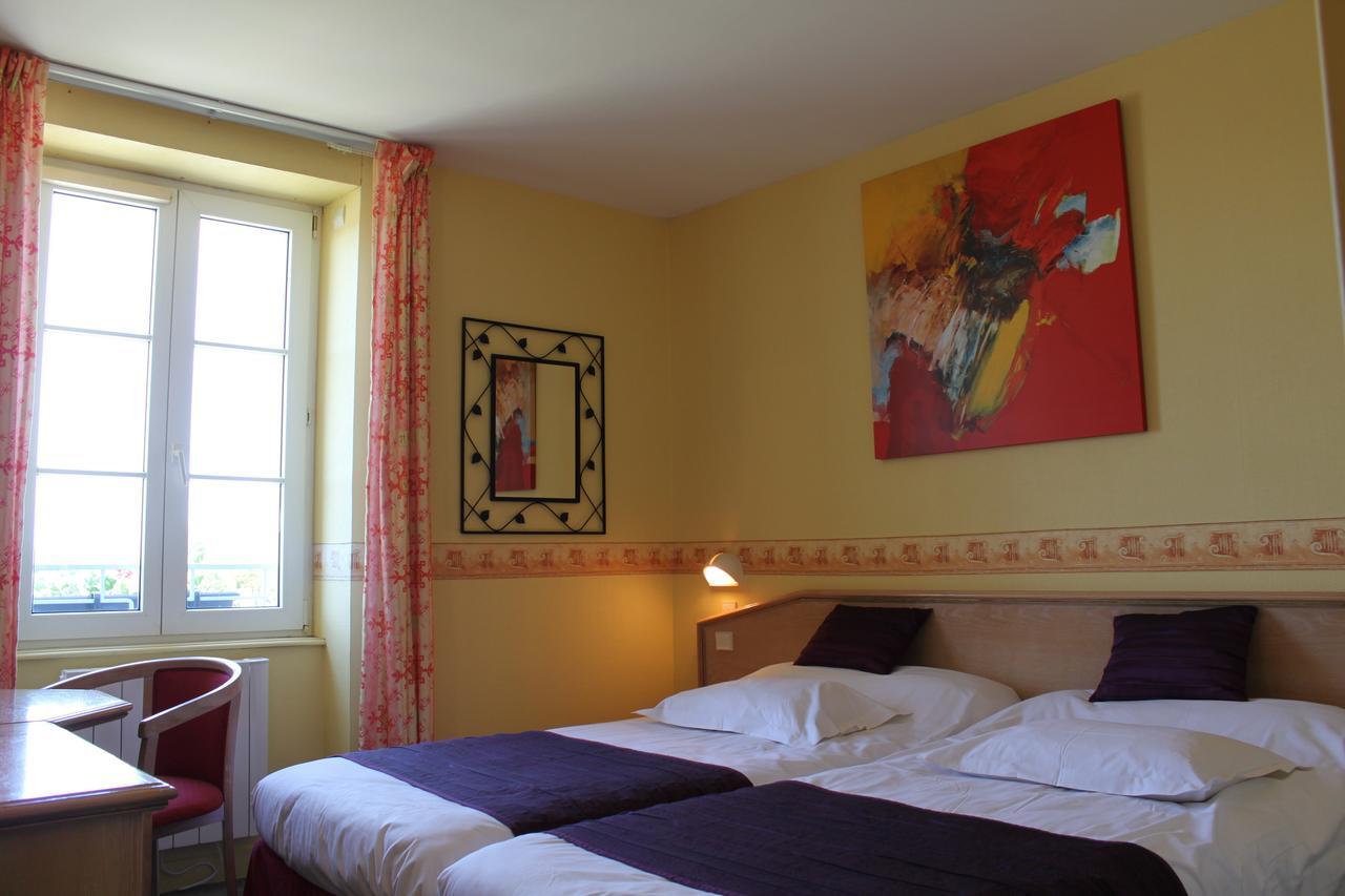 Hotel Des Bains Lancieux Bagian luar foto