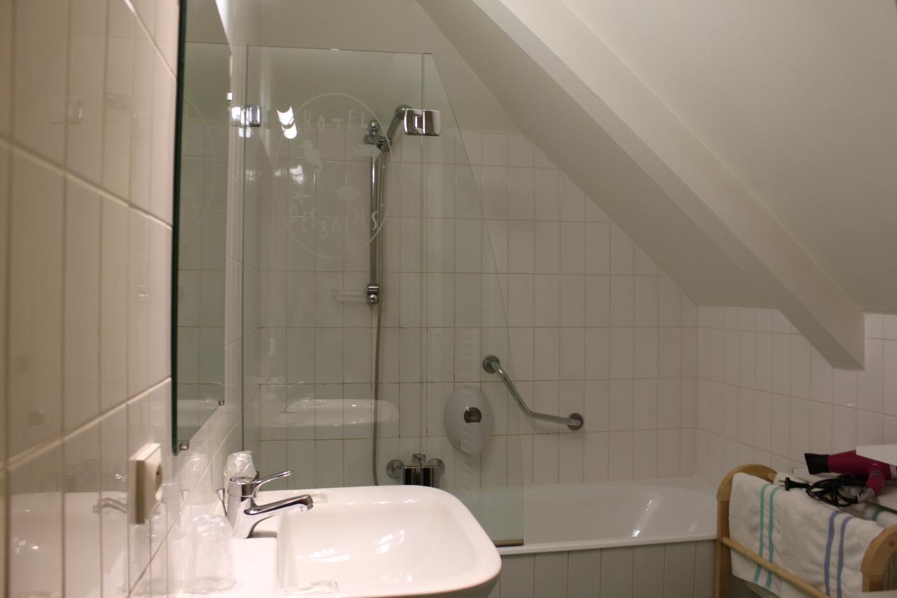 Hotel Des Bains Lancieux Bagian luar foto